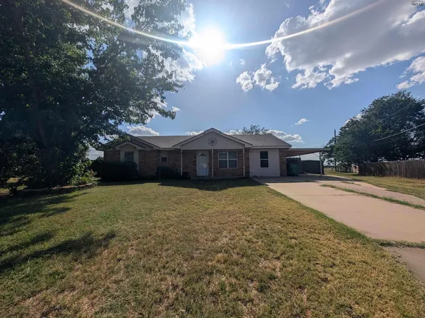 1 Pitchfork Cir, Burkburnett, TX 76354