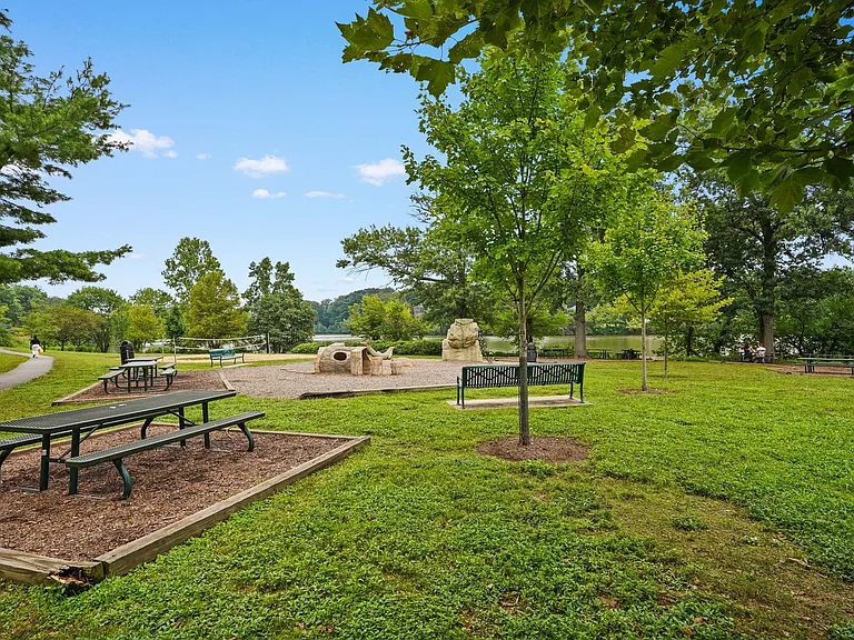 18616 Pier Point Pl — Photo 34