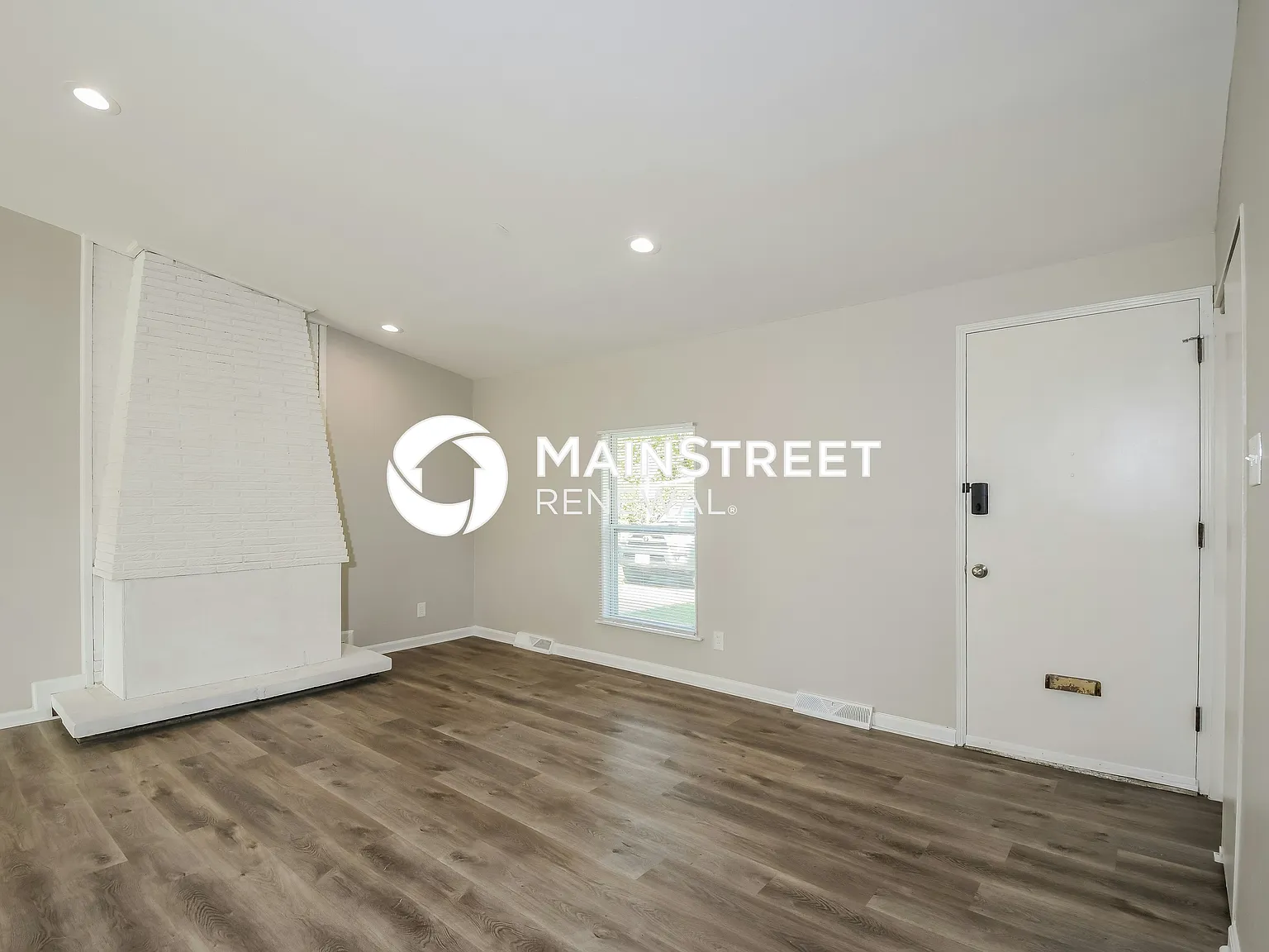 2208 Hudson Rd — Photo 3