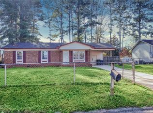 4707 Beaufort Dr, Fayetteville, NC 28304