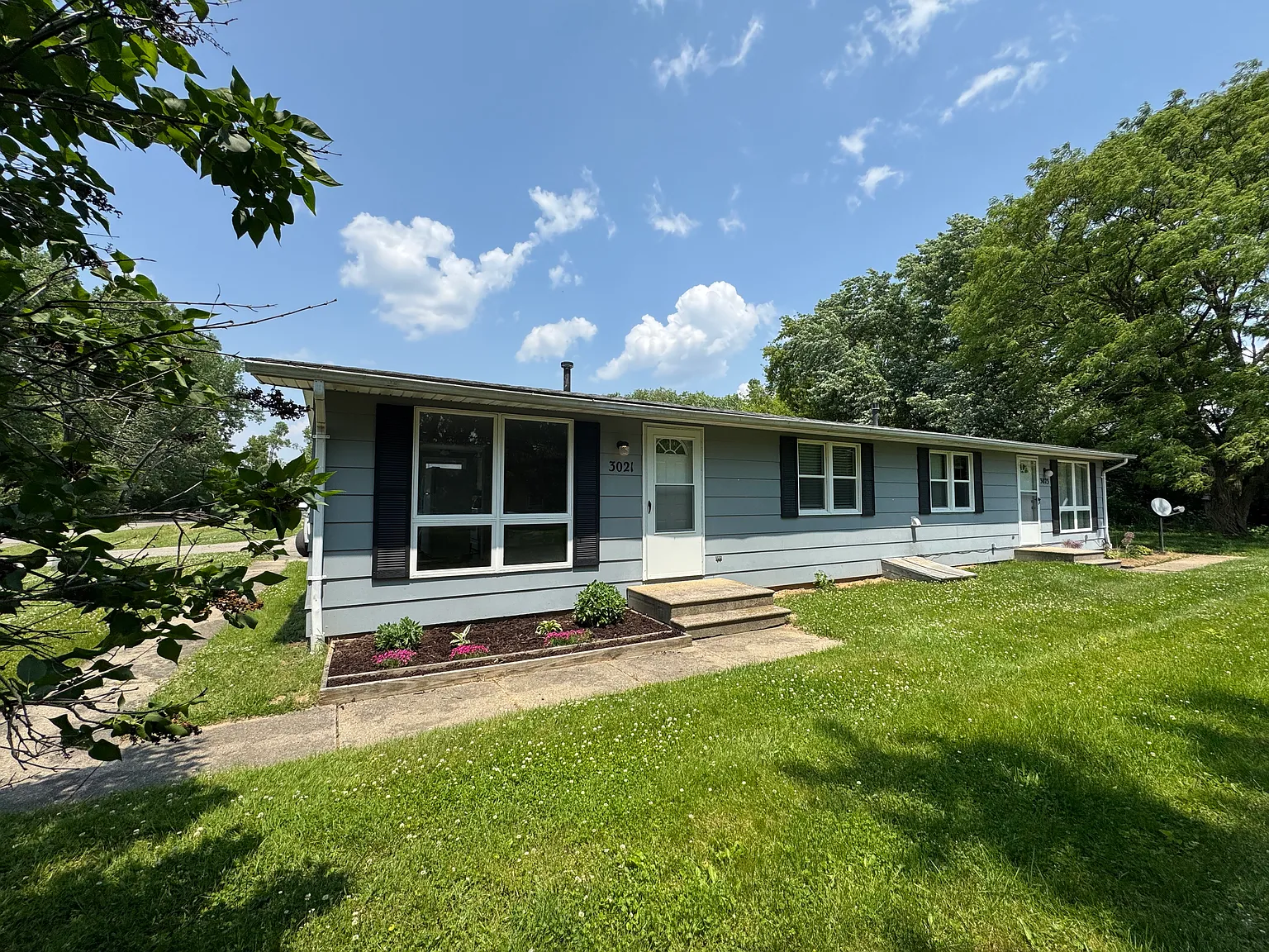 3021 Nevada Dr photo 1