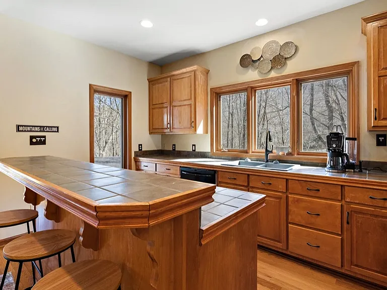 208 Grande Oaks Dr — Photo 9
