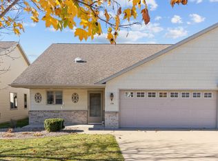 136 Somerset Ln, Kimberly, WI 54136