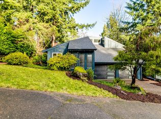 875 Foxglenn Ave, Eugene, OR 97405