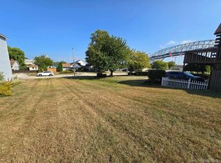 Armour St, Pt Huron, MI 48060