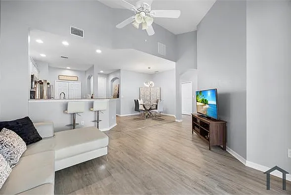 4247 Liron Ave #201 — Photo 4