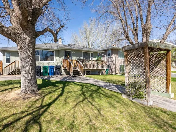 734 E 4th St S, Lethbridge, AB T1J 2B1