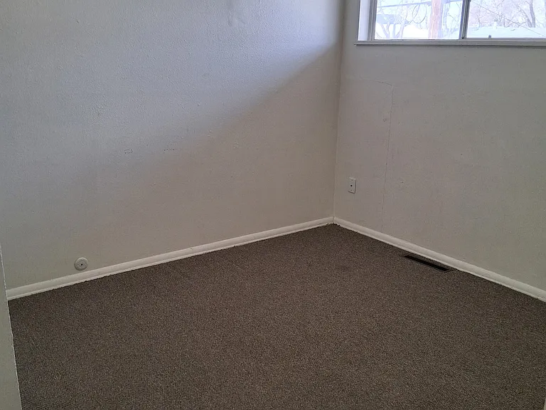 1740 Rood Ave #1740 — Photo 9