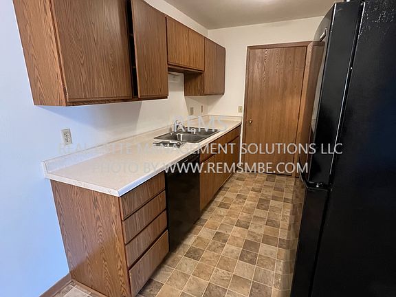 2nd image of 534 E Slifer St #7