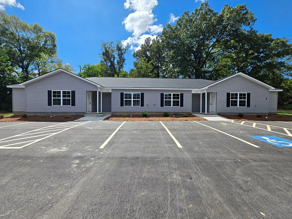 212B Tabor Dr #1B