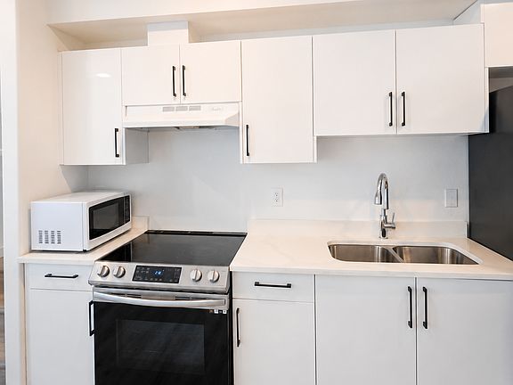4th image of 130 Hawks Ridge Blvd NW #58