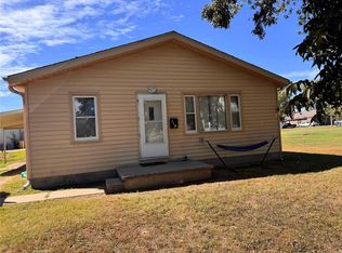 113 School St, Chaffee, MO 63740