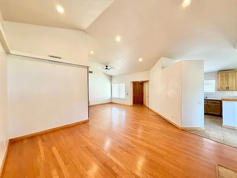22988 Joaquin Ridge Dr — Photo 8