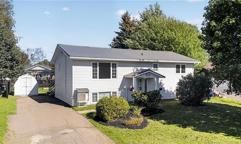 1st image of 22 Pembroke Cres