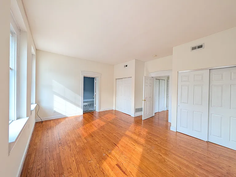 700 N Jefferson St #B — Photo 5