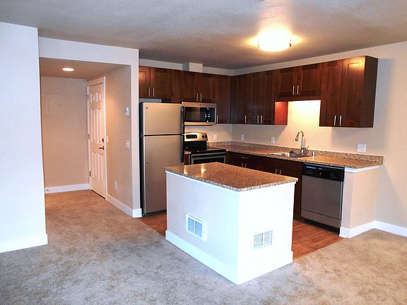 3rd image of 13705 NE 9th Pl #12-103
