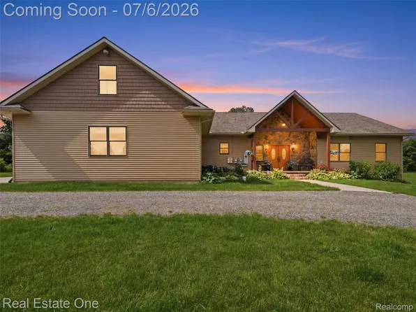 4200 Nelson Scott Dr, Holly, MI 48442