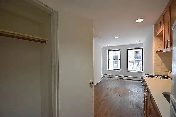 Rented by PMG Real Estate  | media 29