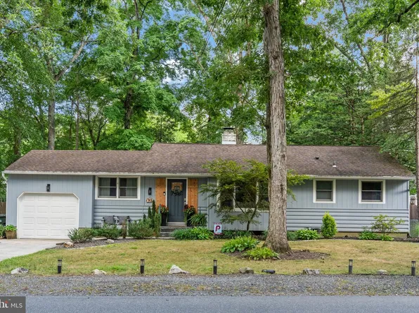 93 Lenape Trl, Medford Lakes, NJ 08055