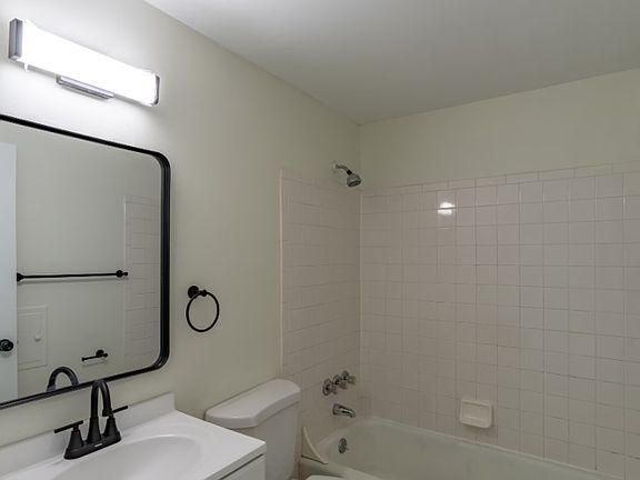 4th image of 1175 George Urban Blvd #0333c5797