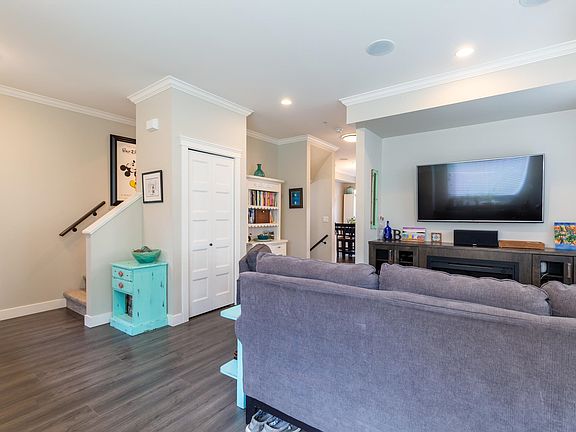 5th image of 10480 248th St #13