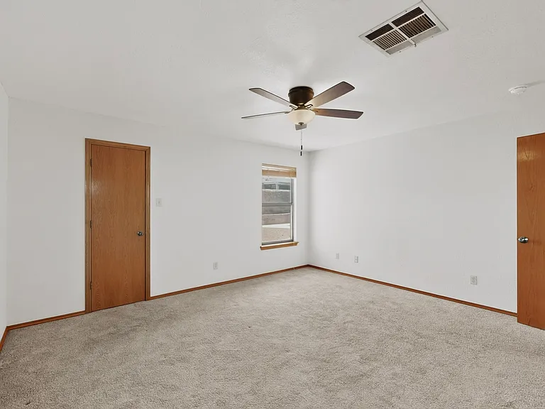 711 Windmill Dr — Photo 27