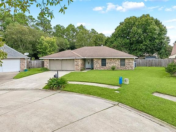 3rd image of 816 Lake Borgne Ct