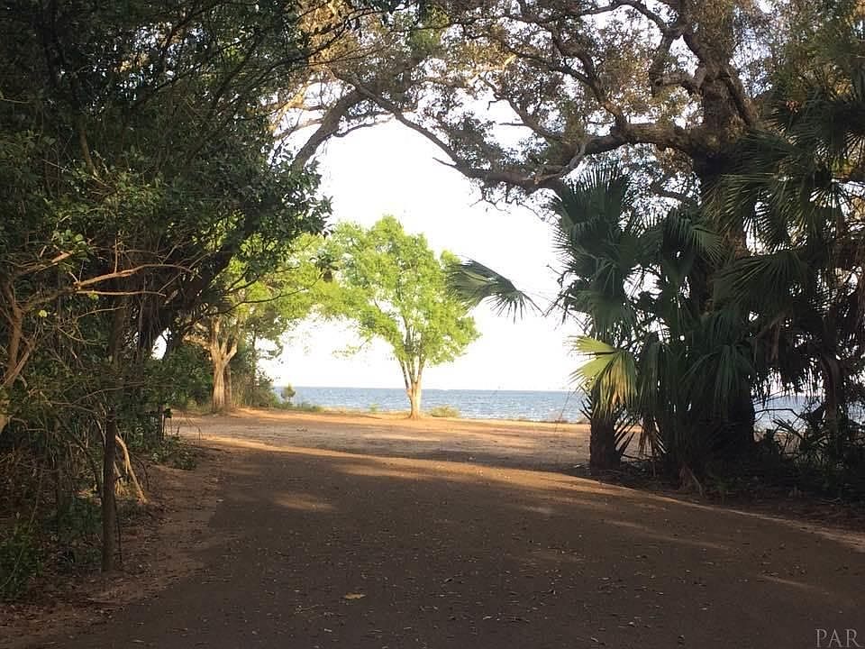 1st image of 677 Bayshore Dr
