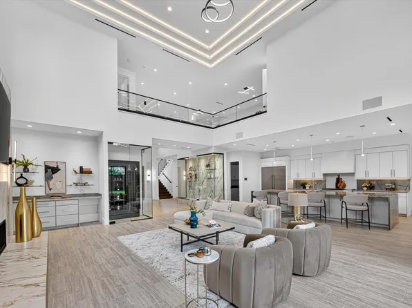 6466 Royal Ln, Dallas, TX 75230
