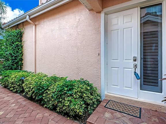 5th image of 8460 Abbington Cir APT 1822