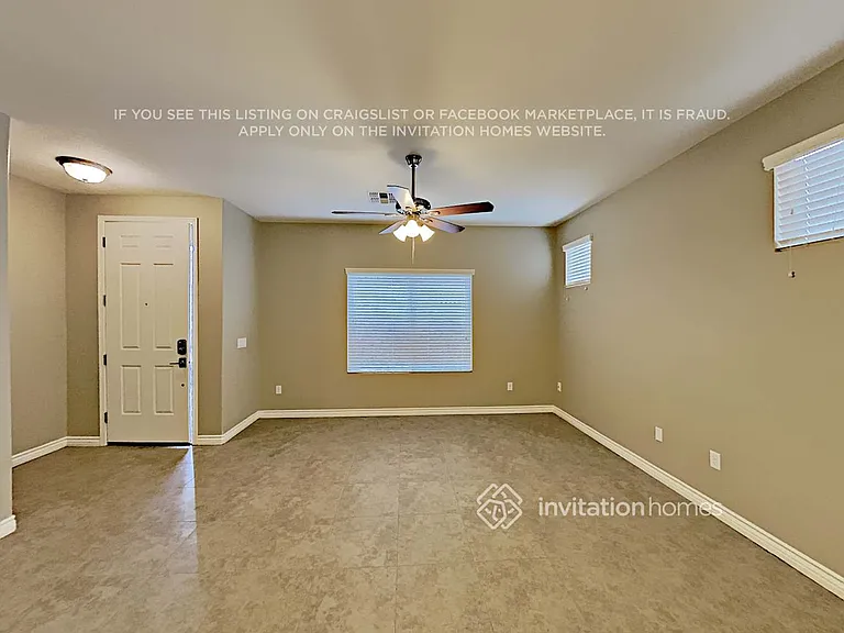 327 S Travis — Photo 6
