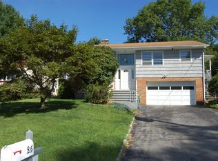 86 Putnam Rd, Cortlandt Manor, NY 10567