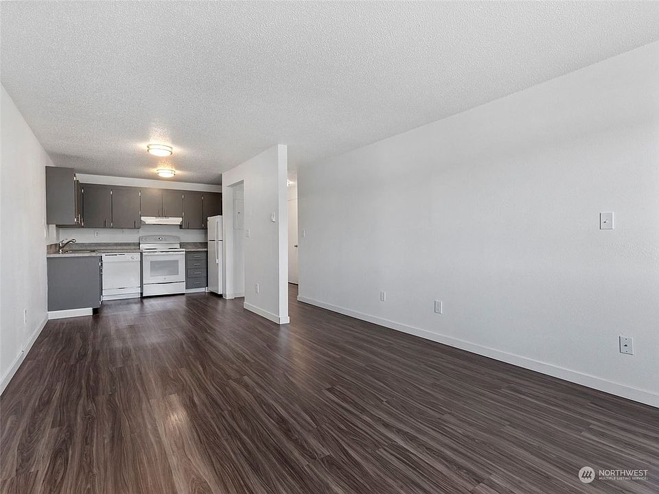 1st image of 210 Bethel St NE #12