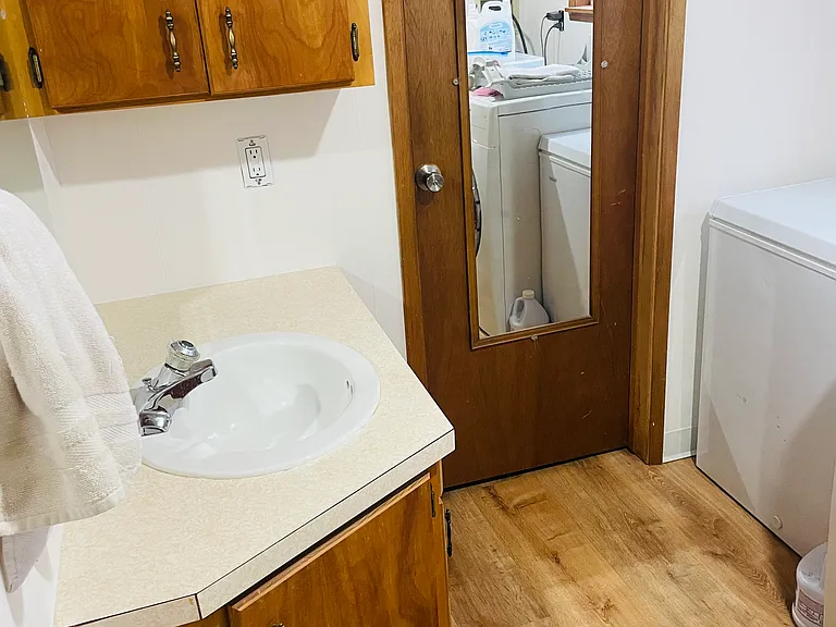 2nd Bathroom