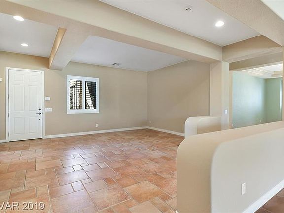 3rd image of 10423 Blenheim Ave