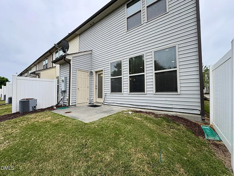 4478 Middletown Dr — Photo 15