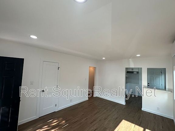 5th image of 2113 Marengo St
