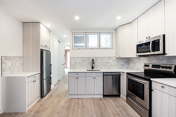 Rented by Compass | media 12