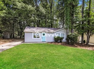 8906 Homewood Dr, Riverdale, GA 30274