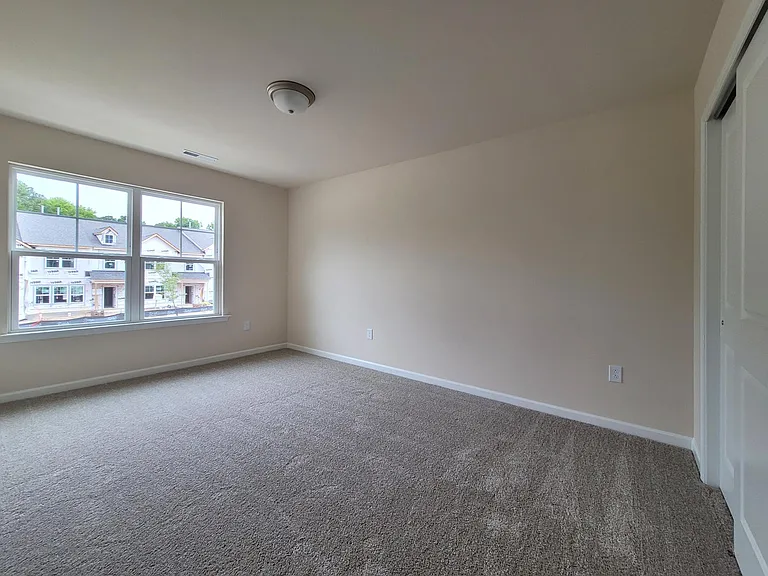 200 Parker Station Ave — Photo 12