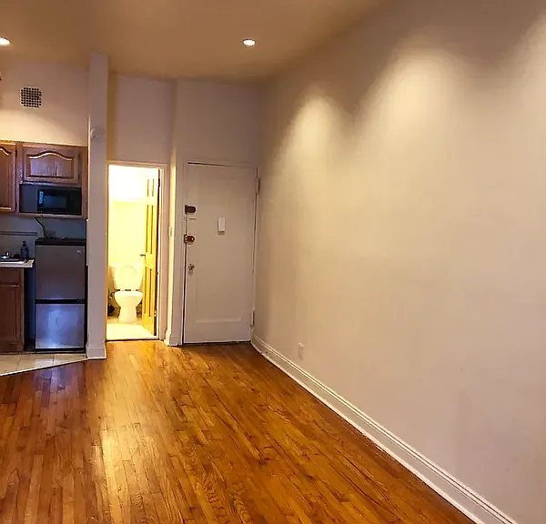 411 E 85th St #4A — Photo 9