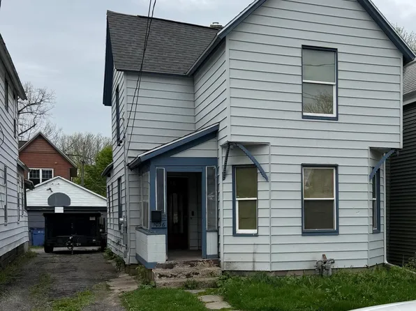 1036 Logan St SE, Grand Rapids, MI 49506