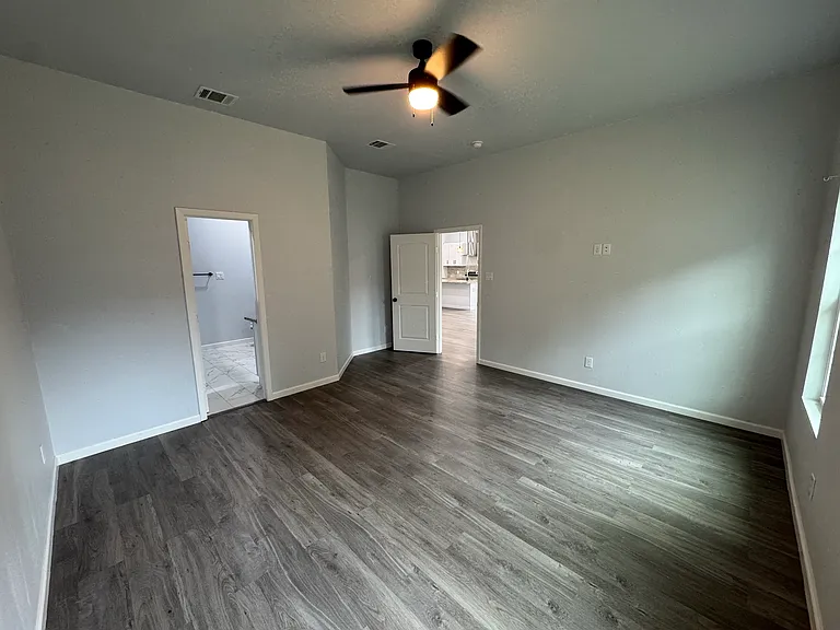 2213 Beverly Dr — Photo 12