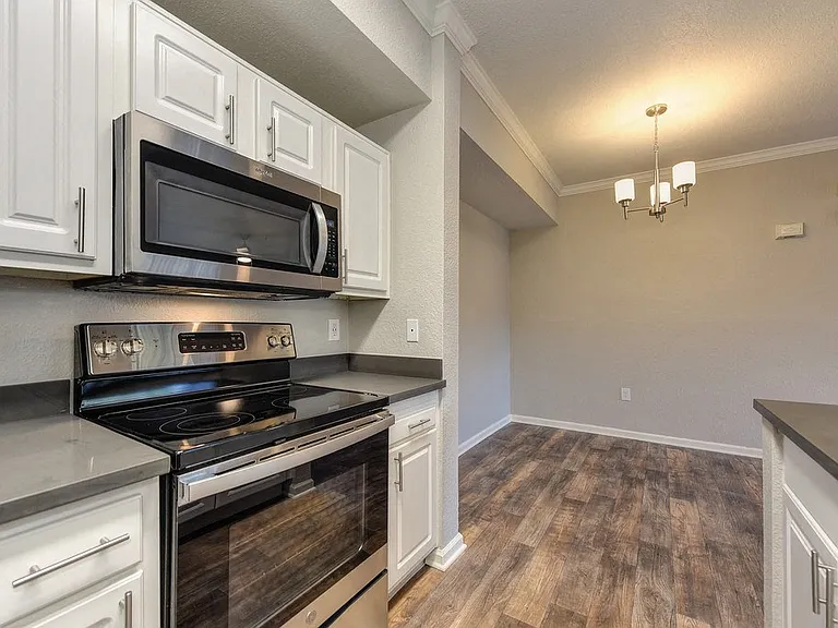 River Oaks Apartment Homes — Photo 5