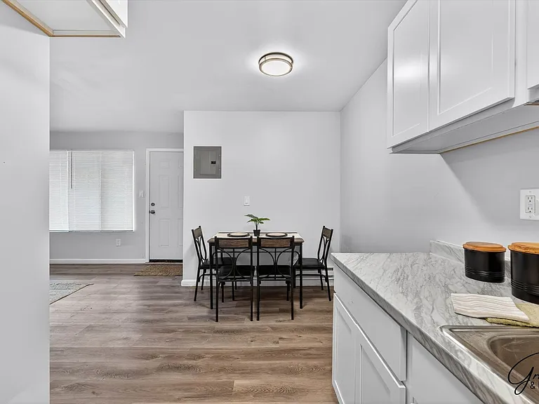 11411 Wyoming St — Photo 3