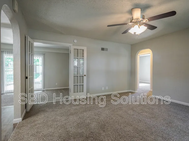 1002 Orchard Ave — Photo 5