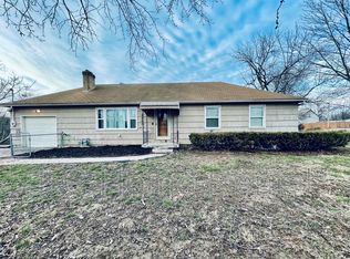 6200 Cernech Rd, Kansas City, KS 66104