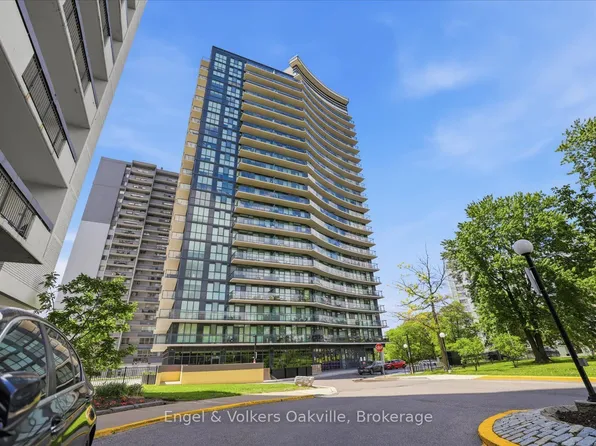 1461 Lawrence Ave W, Toronto, ON
