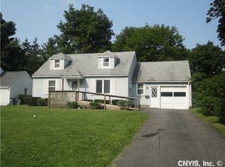 112 Lynn Dr, North Syracuse, NY 13212