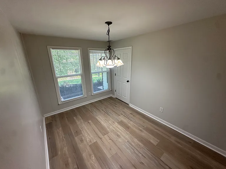 9506 Fuller Rd — Photo 17